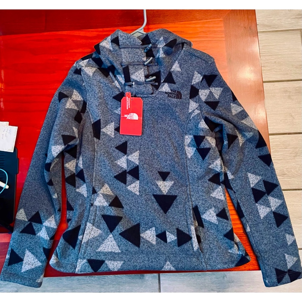 *Brand New(NWTs)- Limited Crescent Hoodie in Aztec Grey - Woman’s SM: MSRP:$160